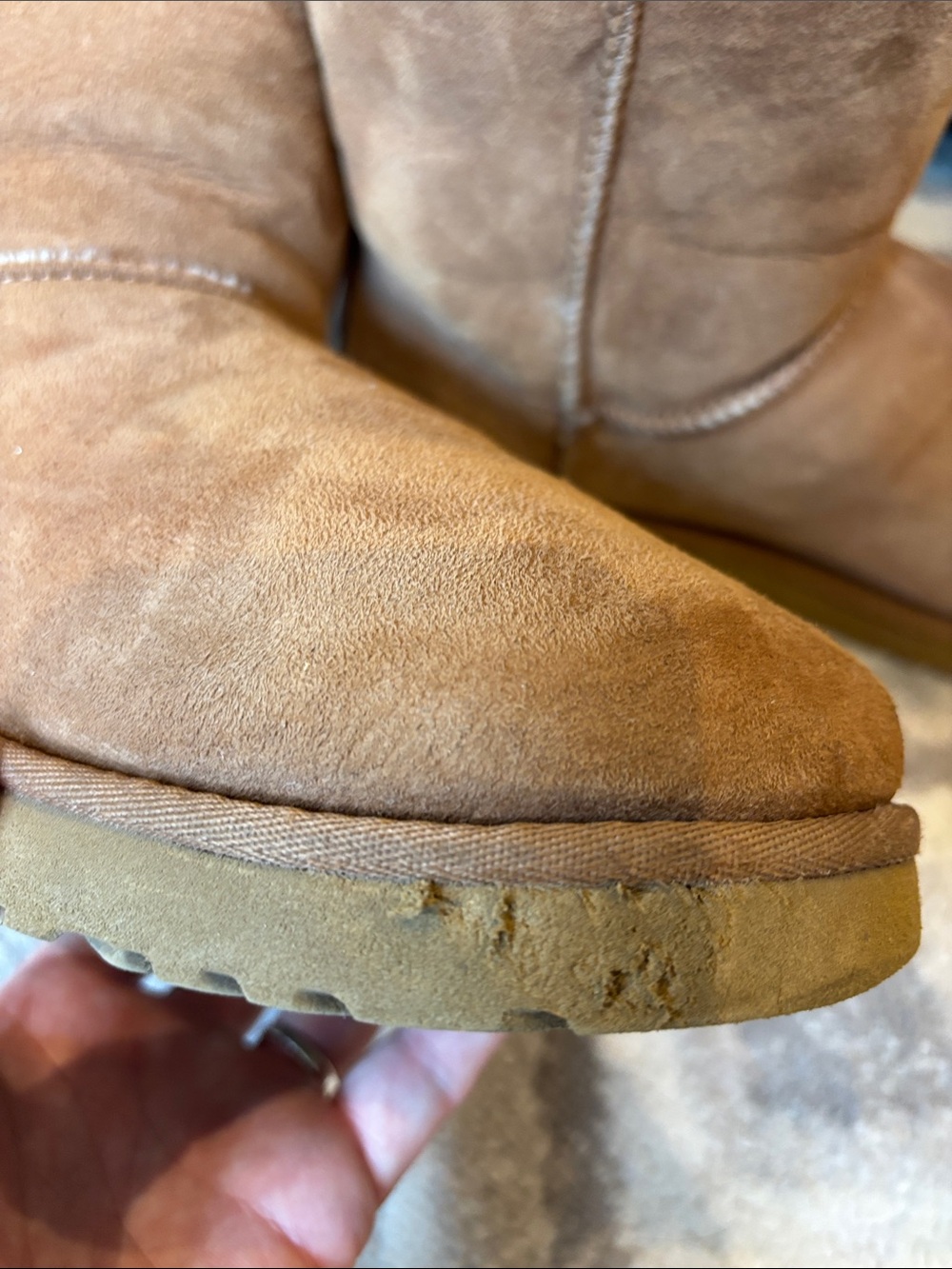 UGG Australia Bailey Button II
Chestnut (Women's) 11 - Picture 9 of 12